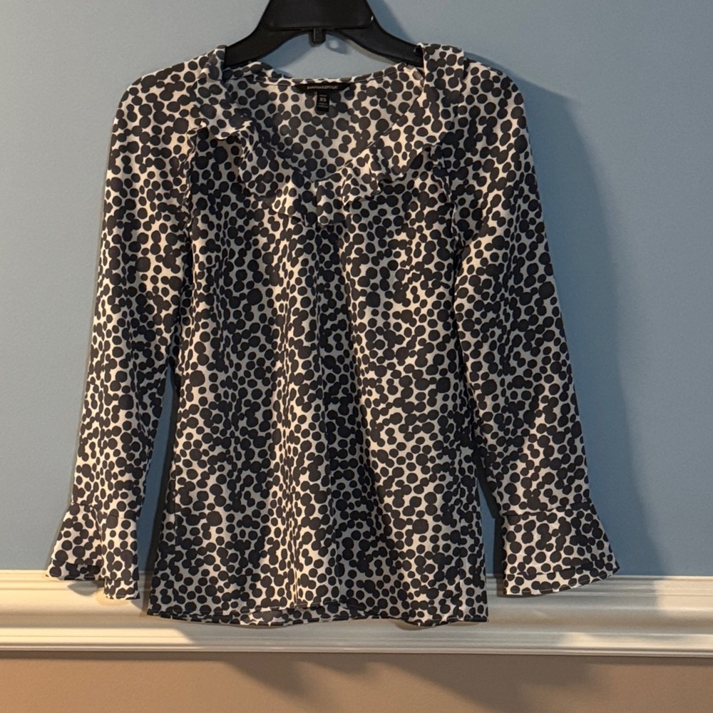 Women's Banana Republic Grey and White Polka Dot Top size XS